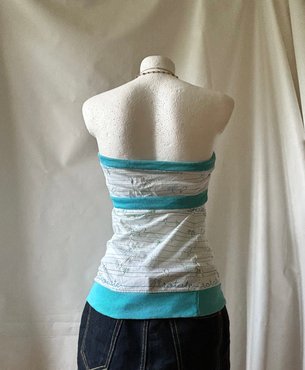 Rotate Sun Kissed Bandeau Top Y2K – biały z turkusem, rozmiar S