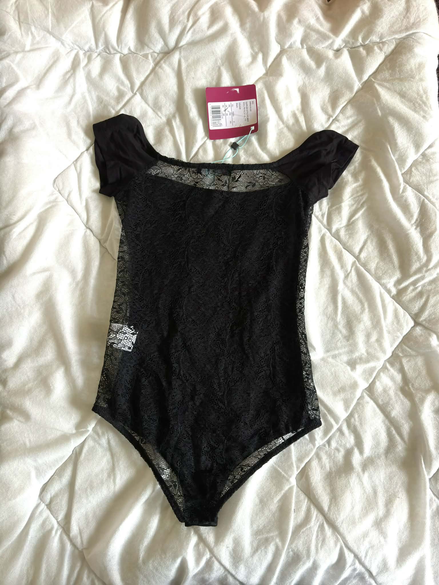 Czarne Body z Koronką na Plecach – Nowe z Metką XS