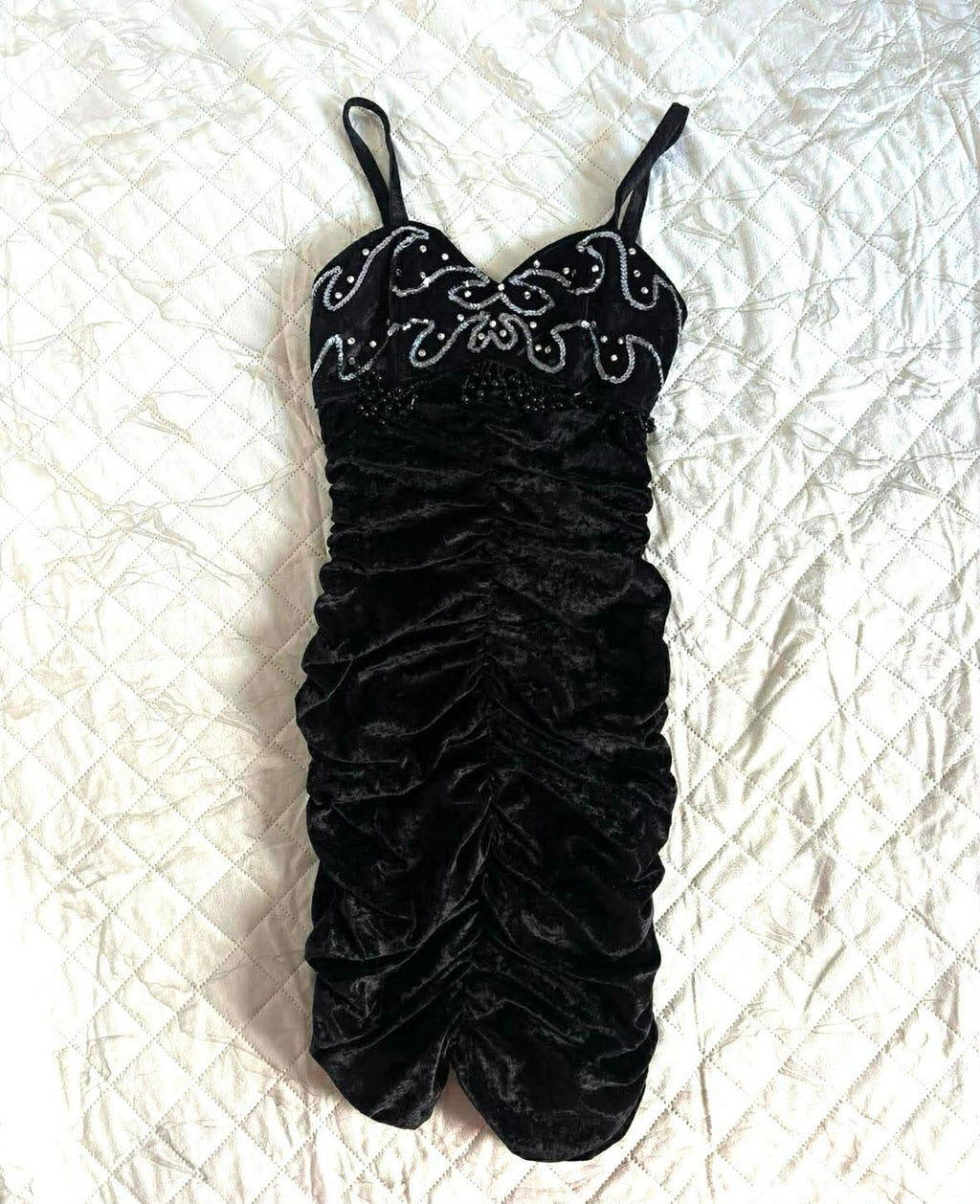 Sequins Ibiza Y2K Dress sukienka czarna mini z cekinami dopasowana – Vintage Glam