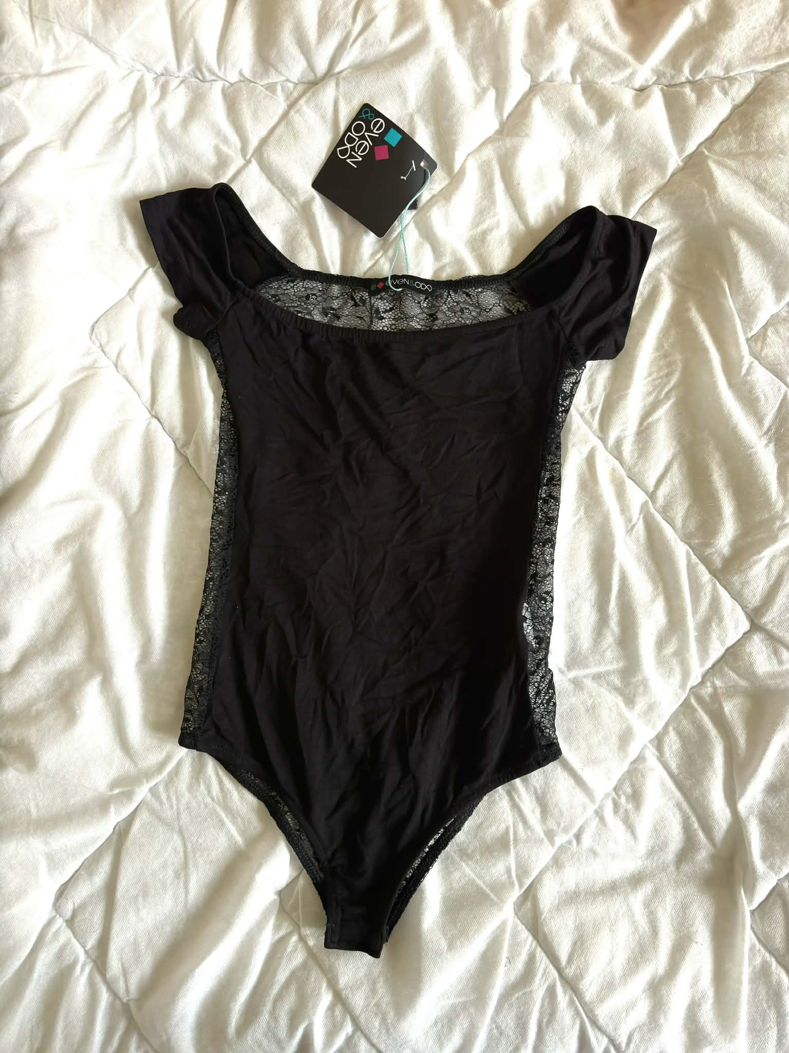 Czarne Body z Koronką na Plecach – Nowe z Metką XS